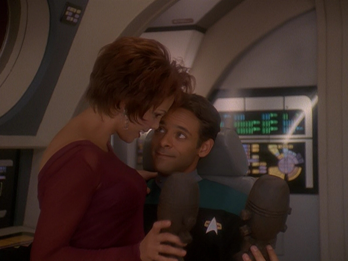 extant_StarTrek_DS9_5x07-LetHeWhoIsWithoutSin_00807.jpg