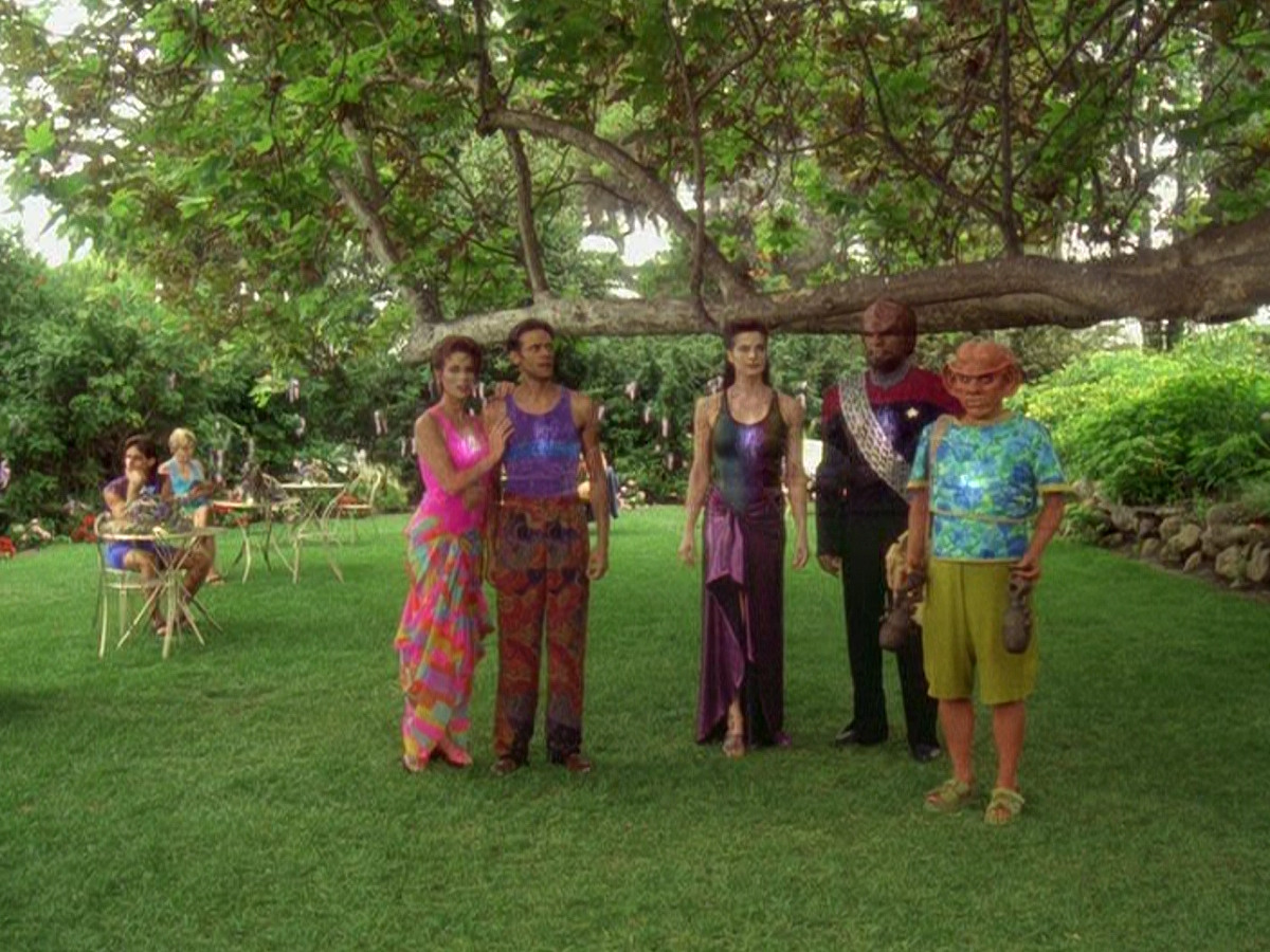extant_StarTrek_DS9_5x07-LetHeWhoIsWithoutSin_00852.jpg