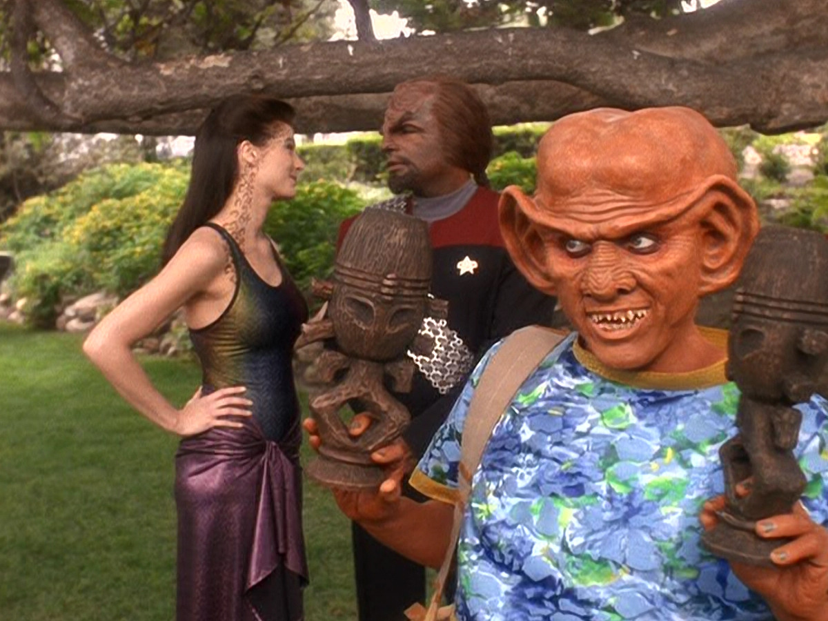 extant_StarTrek_DS9_5x07-LetHeWhoIsWithoutSin_00884.jpg