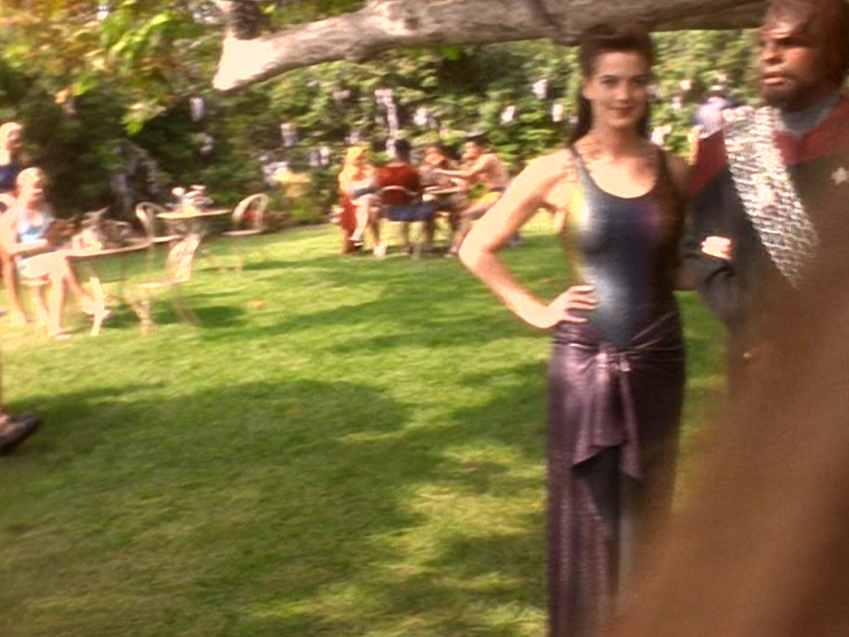 extant_StarTrek_DS9_5x07-LetHeWhoIsWithoutSin_00901.jpg
