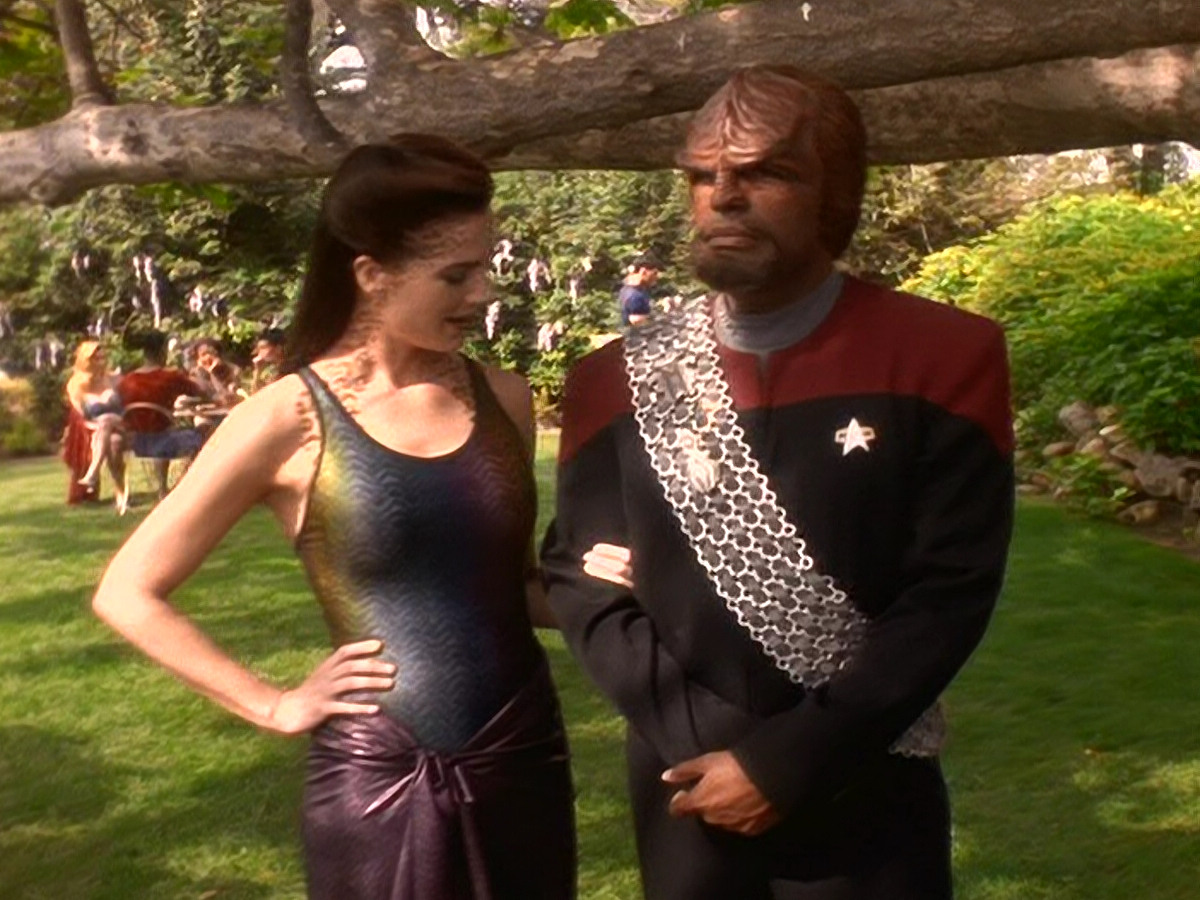 extant_StarTrek_DS9_5x07-LetHeWhoIsWithoutSin_00904.jpg