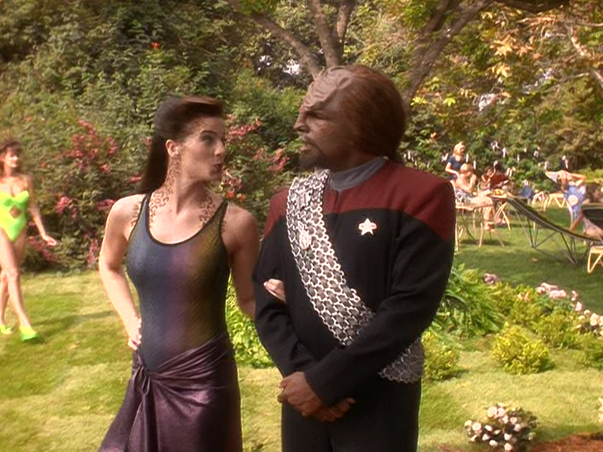 extant_StarTrek_DS9_5x07-LetHeWhoIsWithoutSin_00944.jpg
