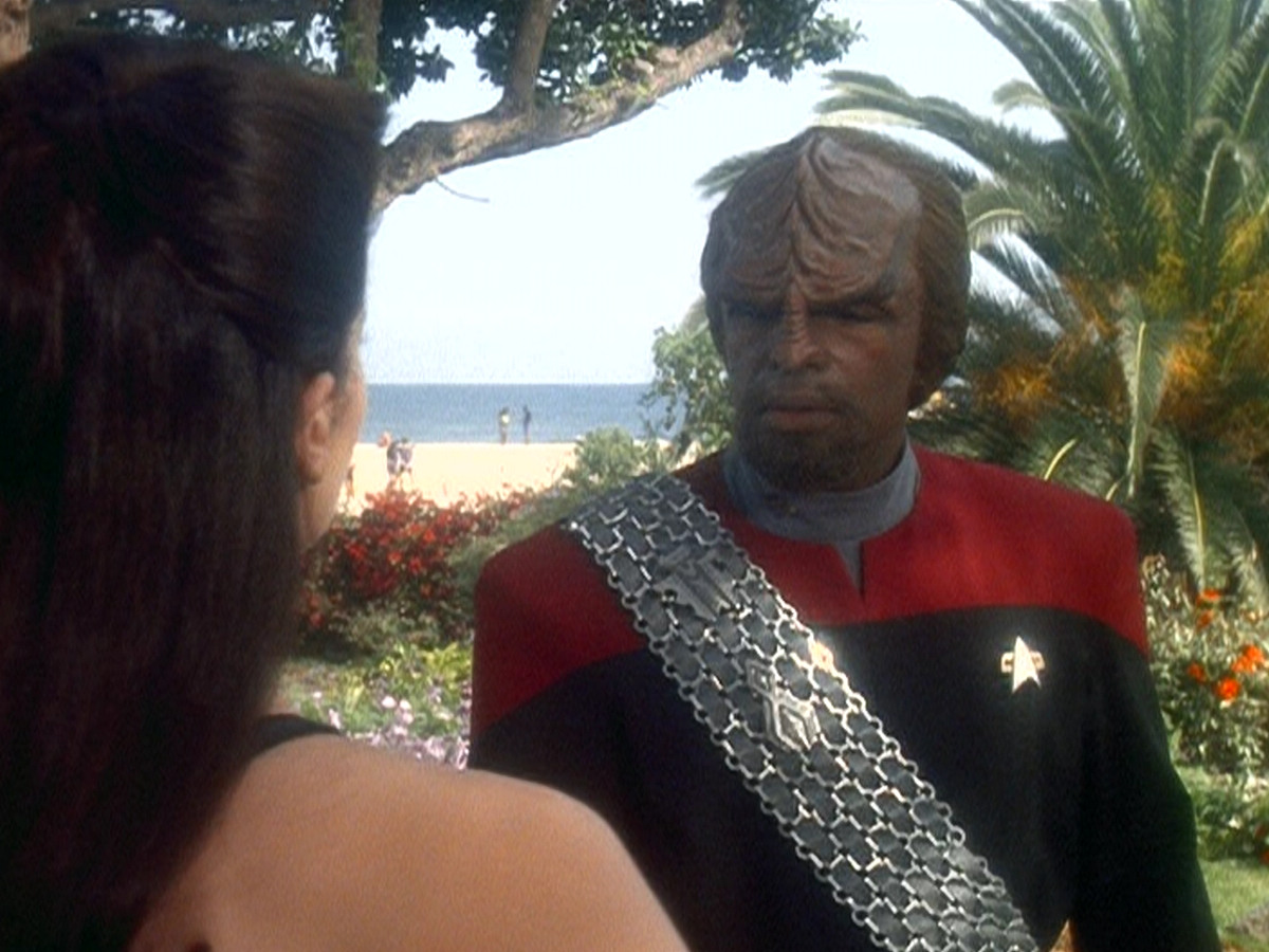 extant_StarTrek_DS9_5x07-LetHeWhoIsWithoutSin_00956.jpg