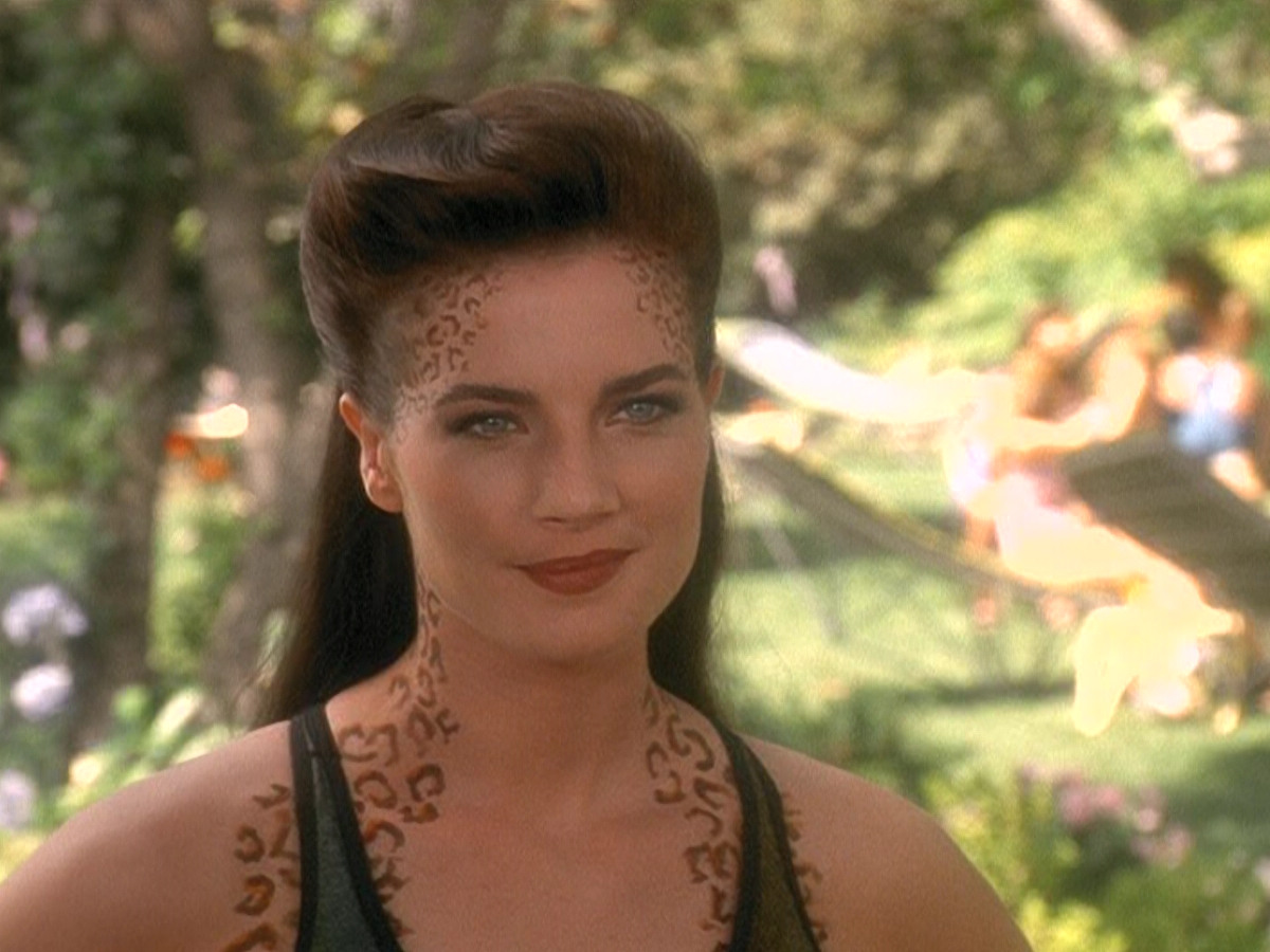 extant_StarTrek_DS9_5x07-LetHeWhoIsWithoutSin_00982.jpg