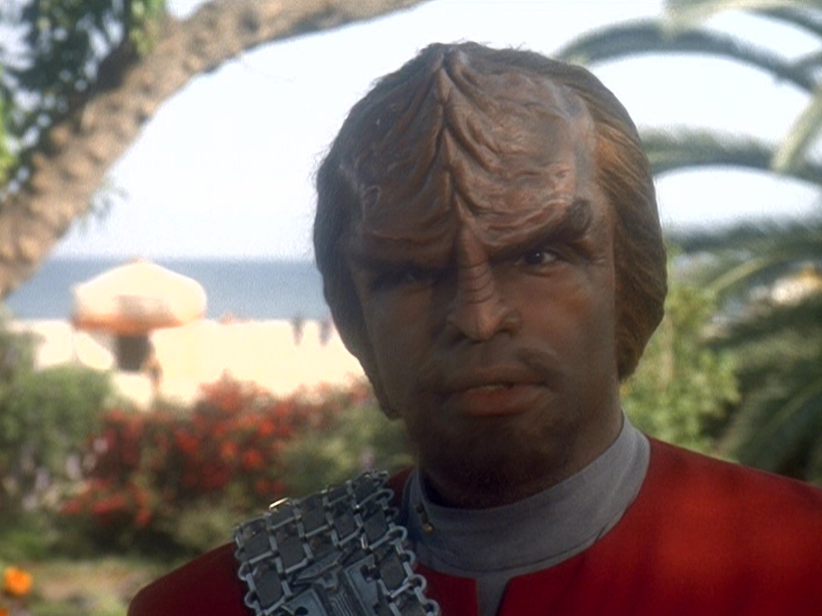extant_StarTrek_DS9_5x07-LetHeWhoIsWithoutSin_00984.jpg