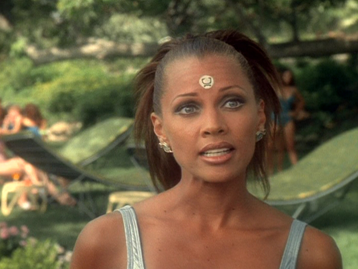 extant_StarTrek_DS9_5x07-LetHeWhoIsWithoutSin_01045.jpg