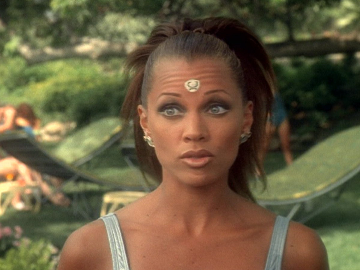 extant_StarTrek_DS9_5x07-LetHeWhoIsWithoutSin_01049.jpg