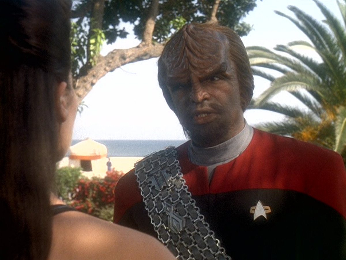 extant_StarTrek_DS9_5x07-LetHeWhoIsWithoutSin_01127.jpg