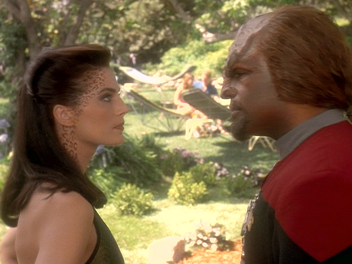 extant_StarTrek_DS9_5x07-LetHeWhoIsWithoutSin_01167.jpg