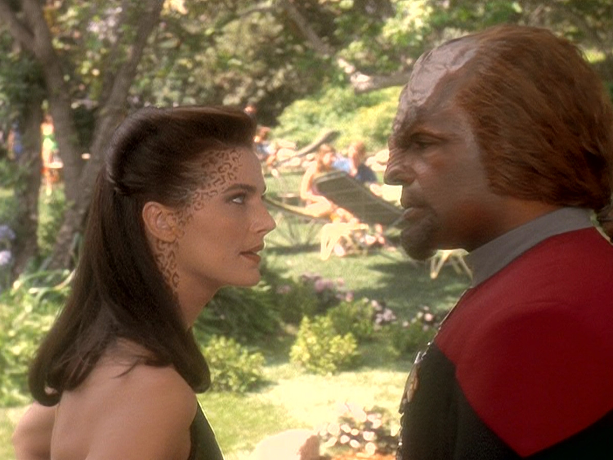 extant_StarTrek_DS9_5x07-LetHeWhoIsWithoutSin_01188.jpg