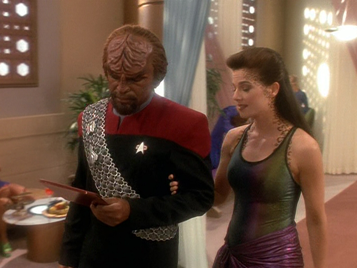 extant_StarTrek_DS9_5x07-LetHeWhoIsWithoutSin_01297.jpg
