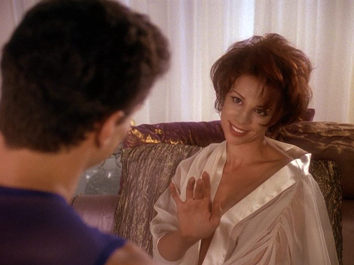 extant_StarTrek_DS9_5x07-LetHeWhoIsWithoutSin_01343.jpg