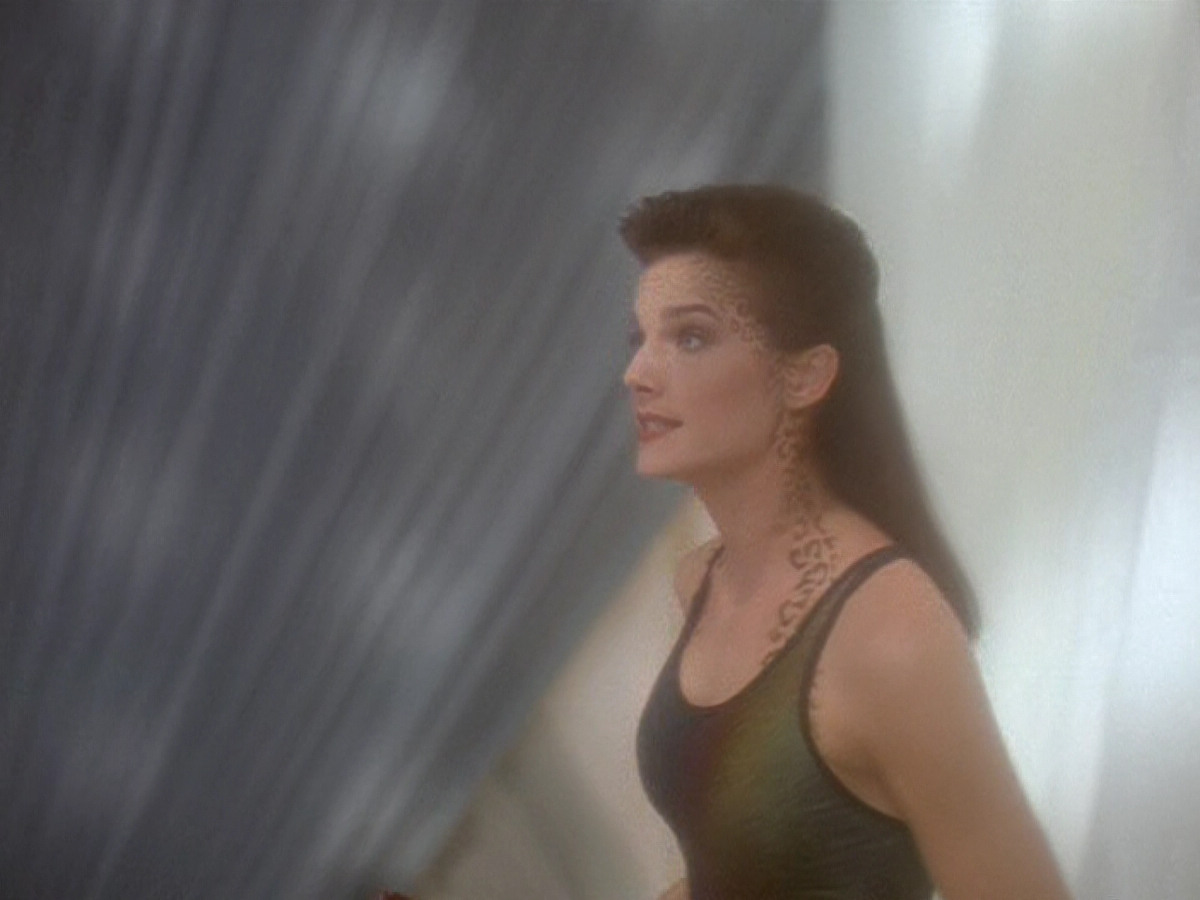 extant_StarTrek_DS9_5x07-LetHeWhoIsWithoutSin_01386.jpg