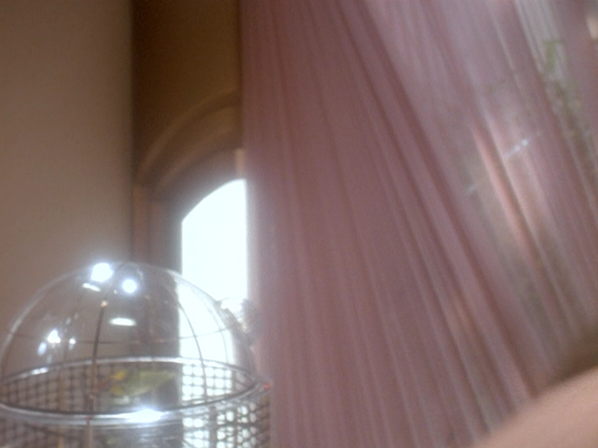 extant_StarTrek_DS9_5x07-LetHeWhoIsWithoutSin_01418.jpg