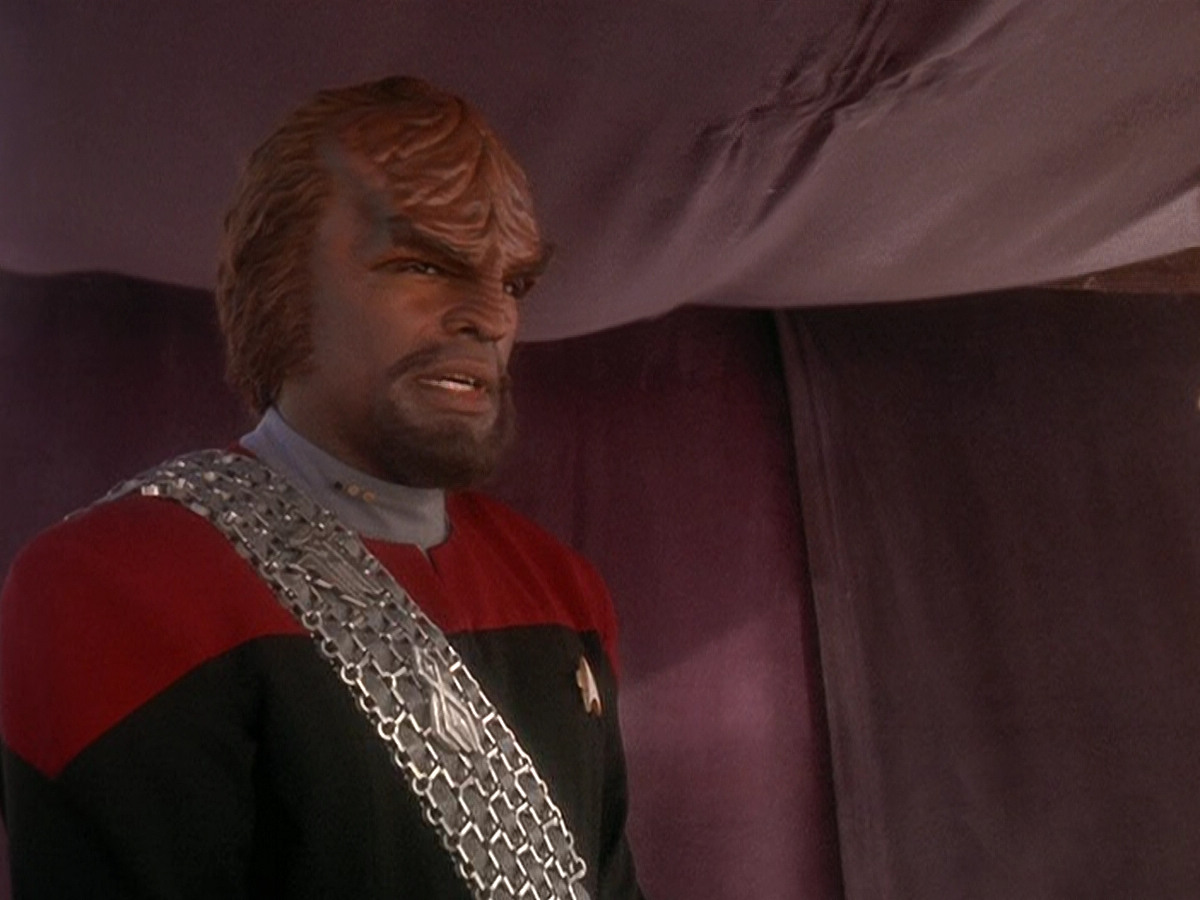 extant_StarTrek_DS9_5x07-LetHeWhoIsWithoutSin_01453.jpg