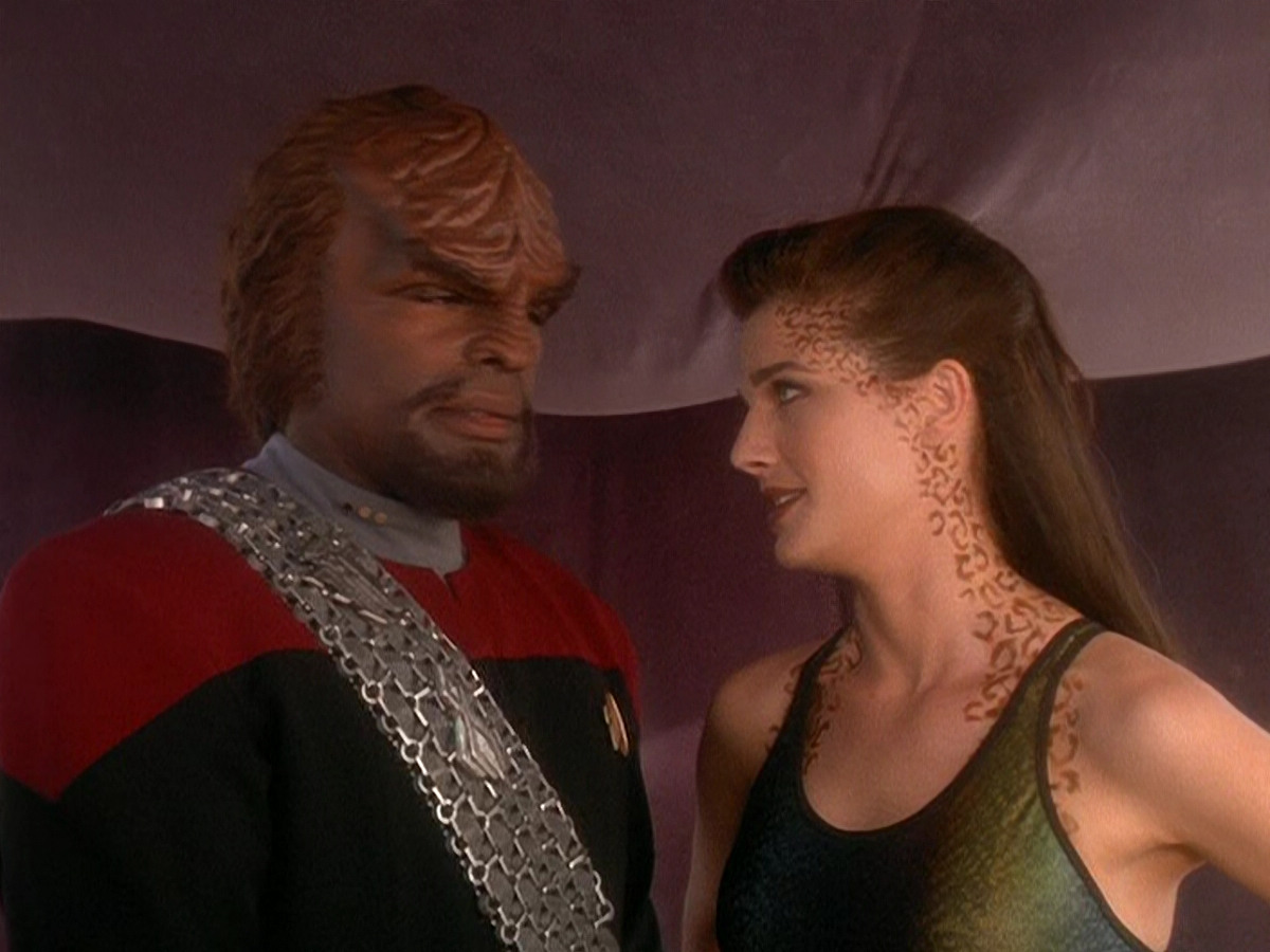 extant_StarTrek_DS9_5x07-LetHeWhoIsWithoutSin_01462.jpg