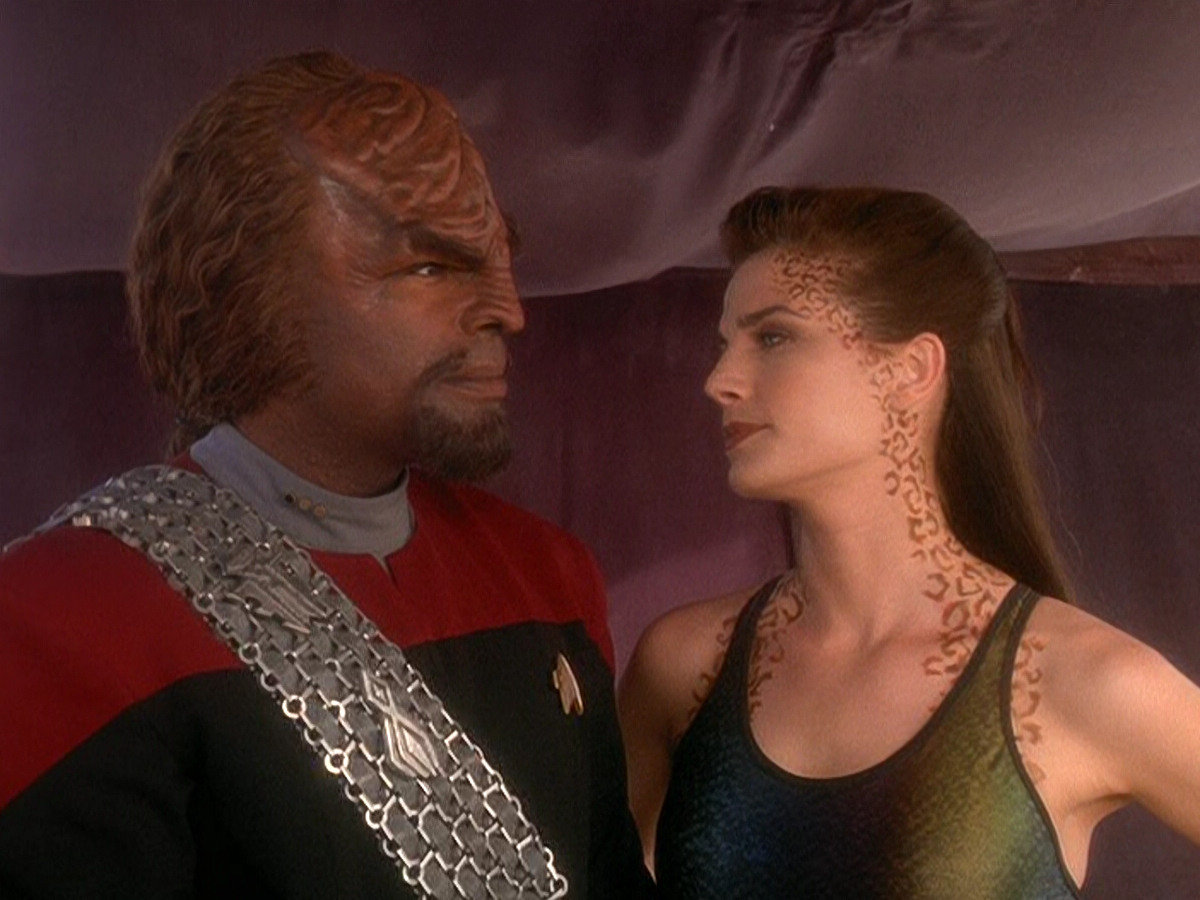 extant_StarTrek_DS9_5x07-LetHeWhoIsWithoutSin_01469.jpg