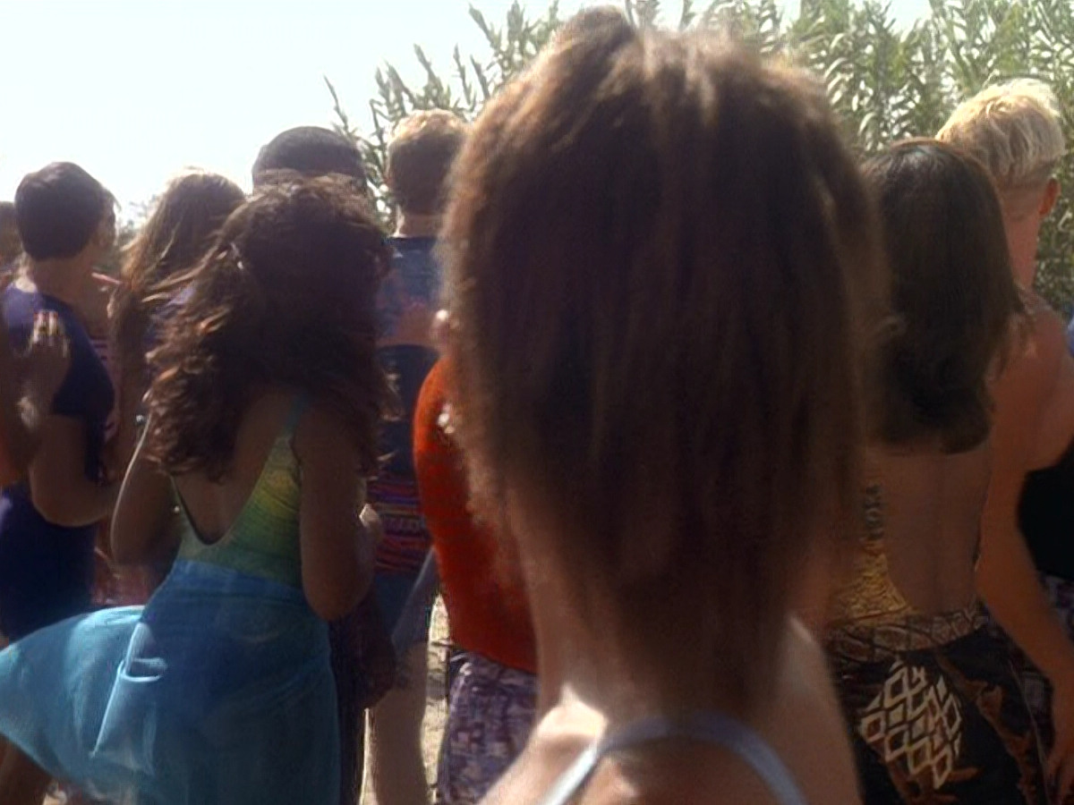 extant_StarTrek_DS9_5x07-LetHeWhoIsWithoutSin_01523.jpg