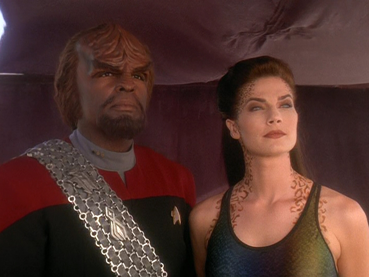 extant_StarTrek_DS9_5x07-LetHeWhoIsWithoutSin_01528.jpg