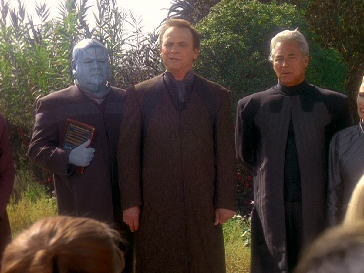 extant_StarTrek_DS9_5x07-LetHeWhoIsWithoutSin_01540.jpg