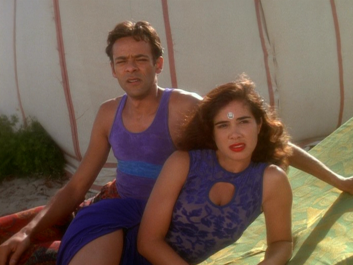 extant_StarTrek_DS9_5x07-LetHeWhoIsWithoutSin_01549.jpg