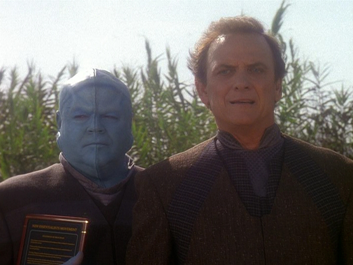 extant_StarTrek_DS9_5x07-LetHeWhoIsWithoutSin_01597.jpg