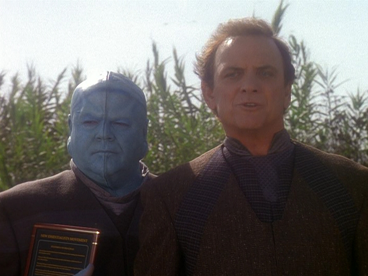 extant_StarTrek_DS9_5x07-LetHeWhoIsWithoutSin_01599.jpg