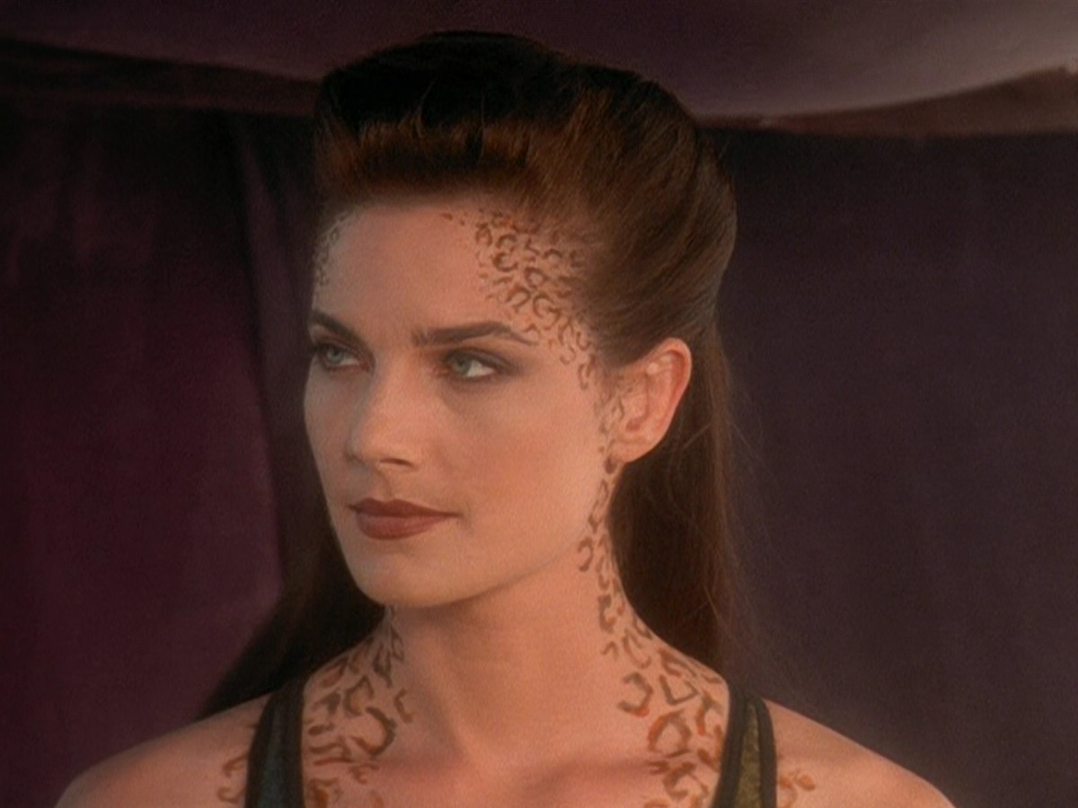extant_StarTrek_DS9_5x07-LetHeWhoIsWithoutSin_01607.jpg
