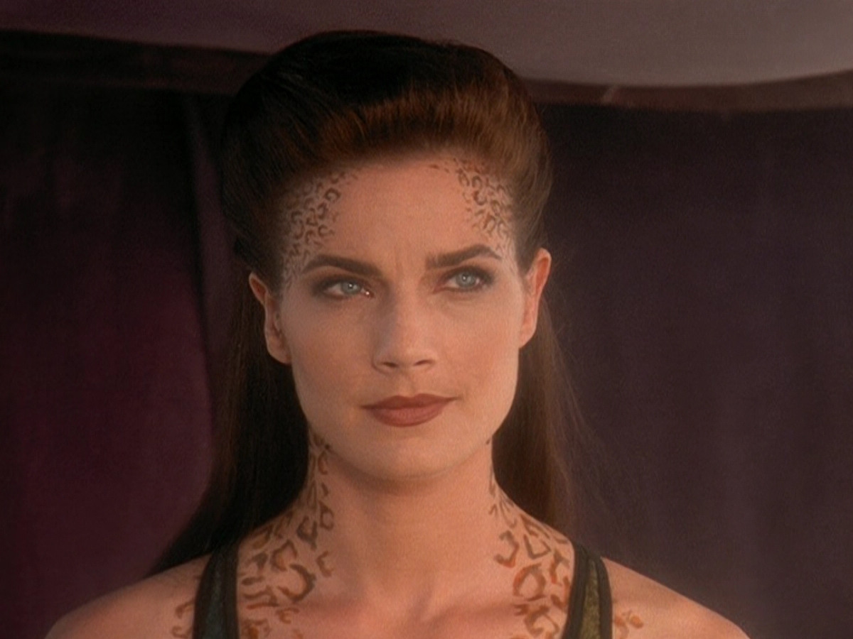 extant_StarTrek_DS9_5x07-LetHeWhoIsWithoutSin_01611.jpg