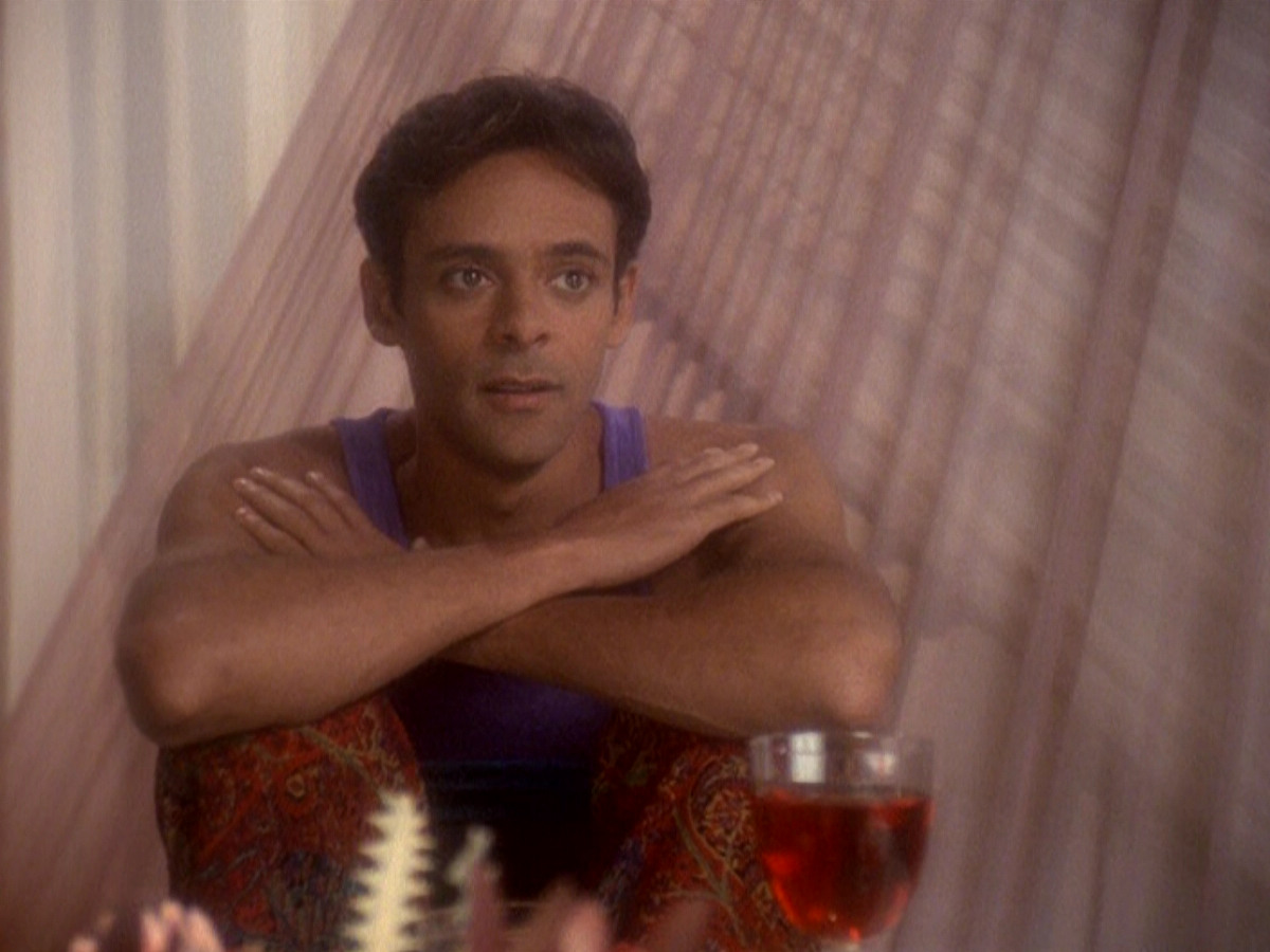 extant_StarTrek_DS9_5x07-LetHeWhoIsWithoutSin_01694.jpg