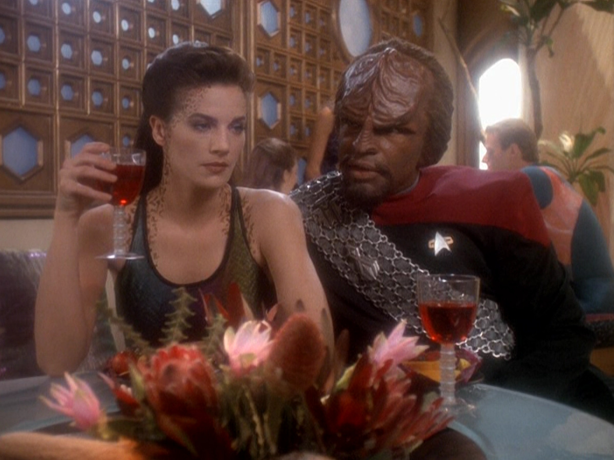 extant_StarTrek_DS9_5x07-LetHeWhoIsWithoutSin_01698.jpg