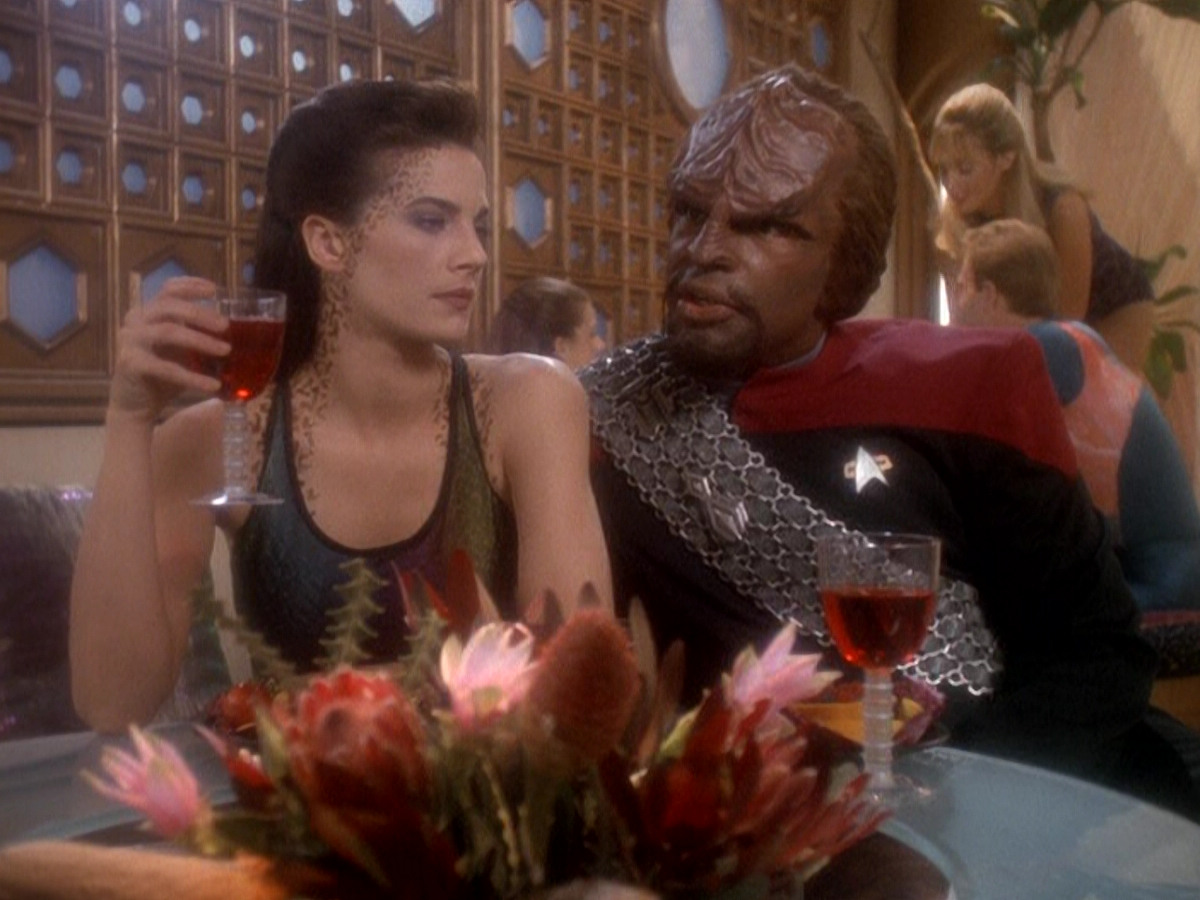extant_StarTrek_DS9_5x07-LetHeWhoIsWithoutSin_01704.jpg