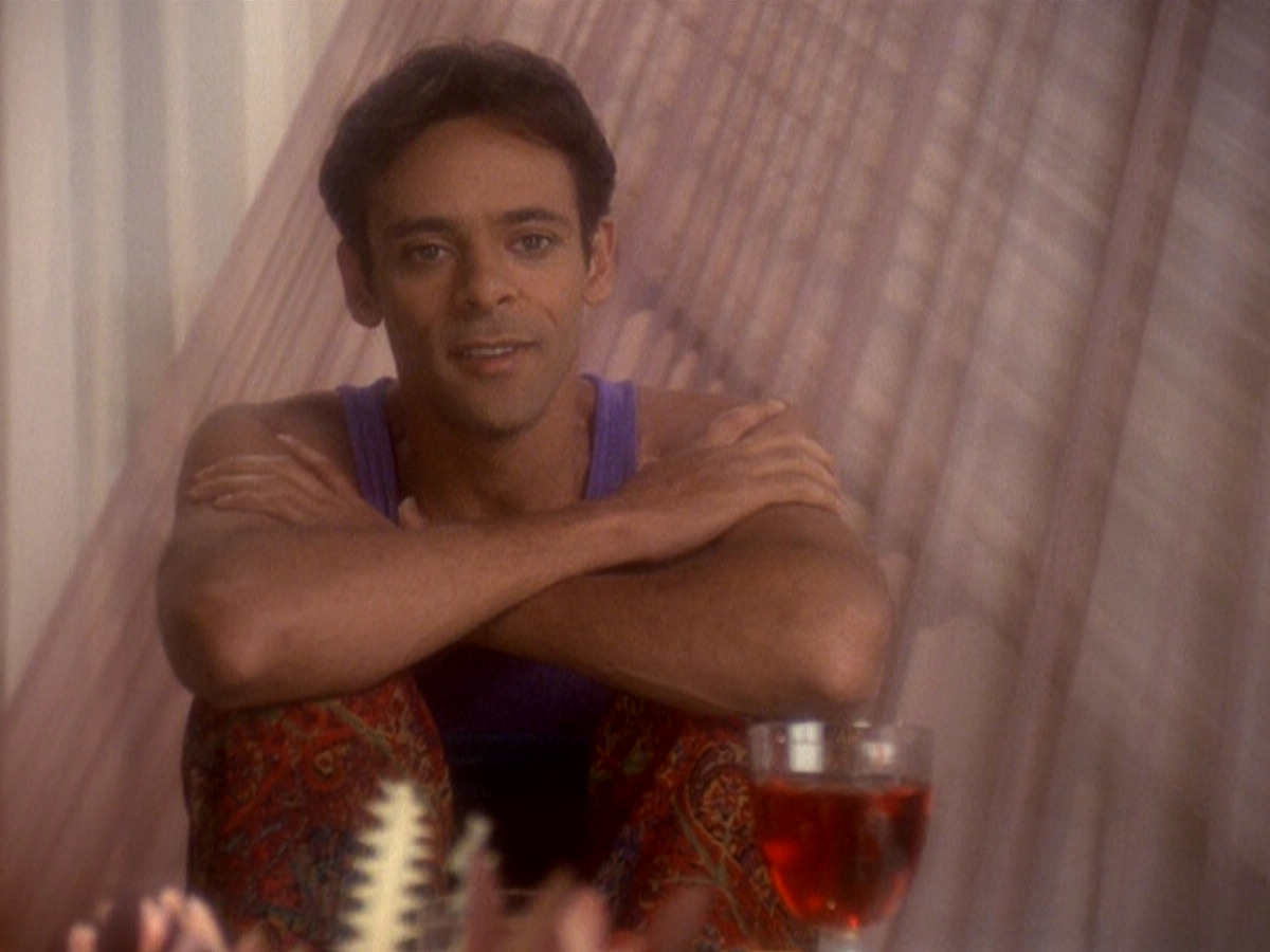 extant_StarTrek_DS9_5x07-LetHeWhoIsWithoutSin_01707.jpg