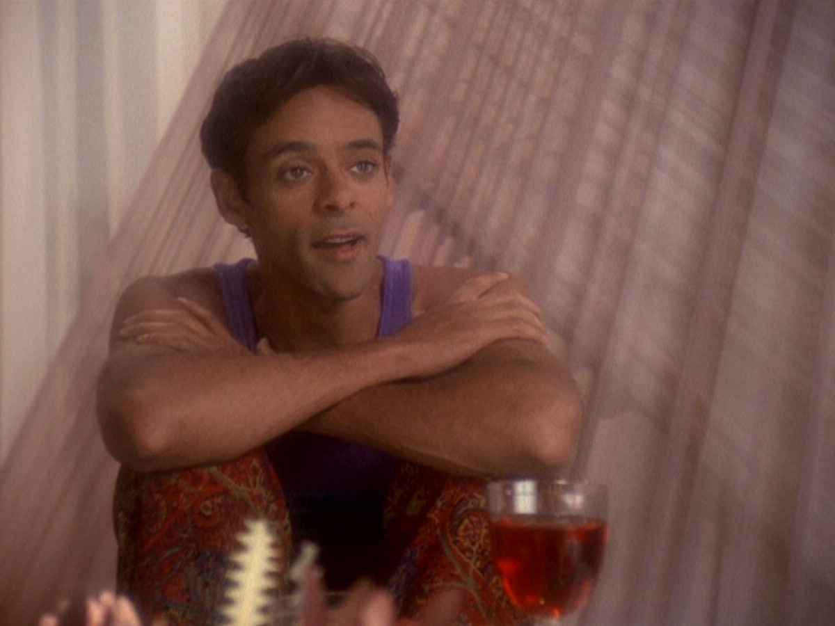 extant_StarTrek_DS9_5x07-LetHeWhoIsWithoutSin_01709.jpg