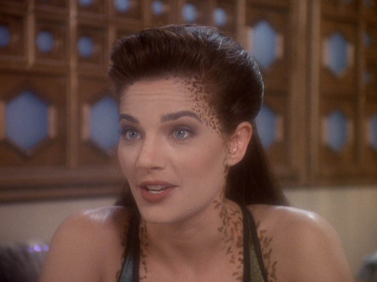 extant_StarTrek_DS9_5x07-LetHeWhoIsWithoutSin_01719.jpg