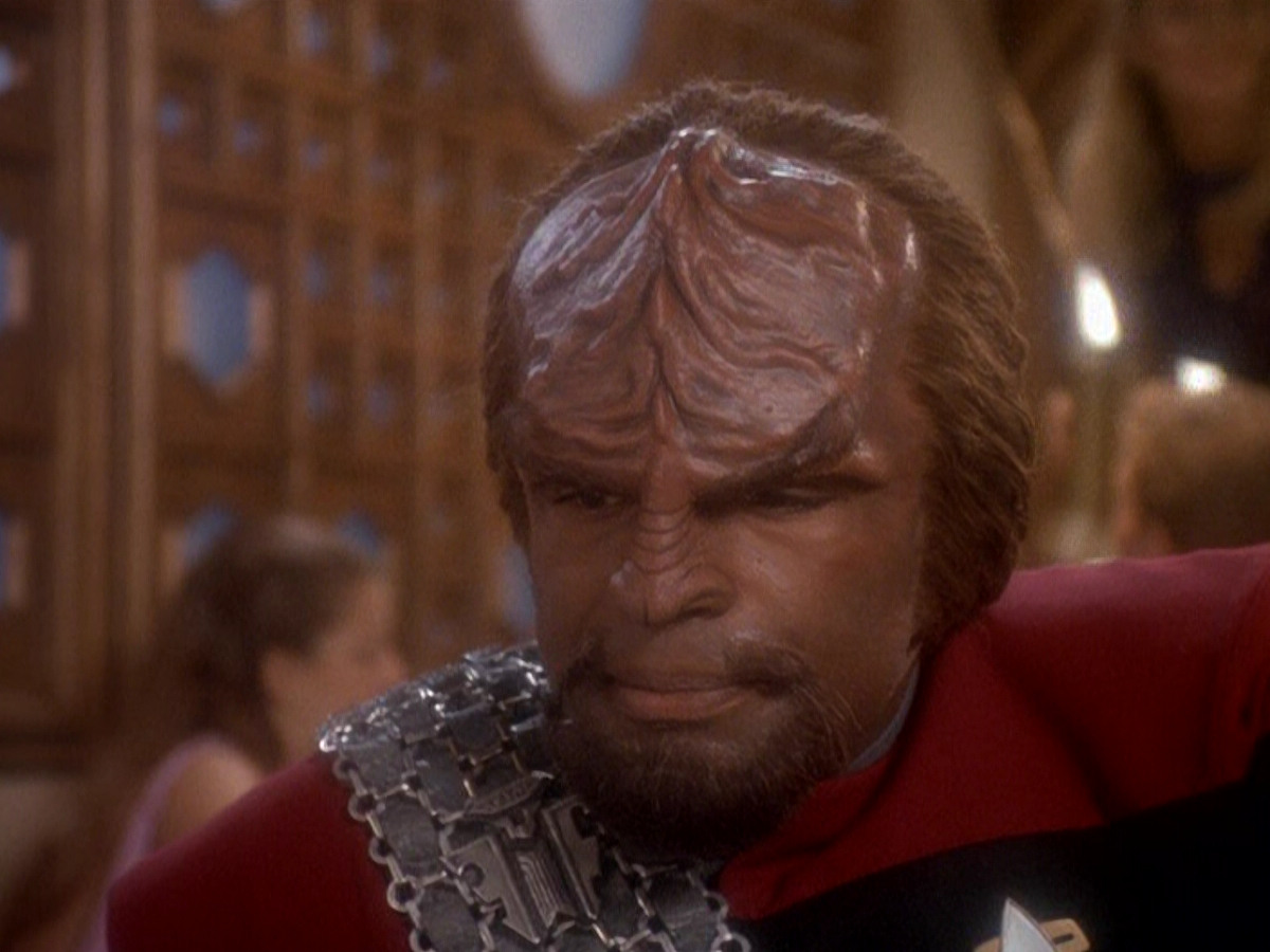 extant_StarTrek_DS9_5x07-LetHeWhoIsWithoutSin_01723.jpg