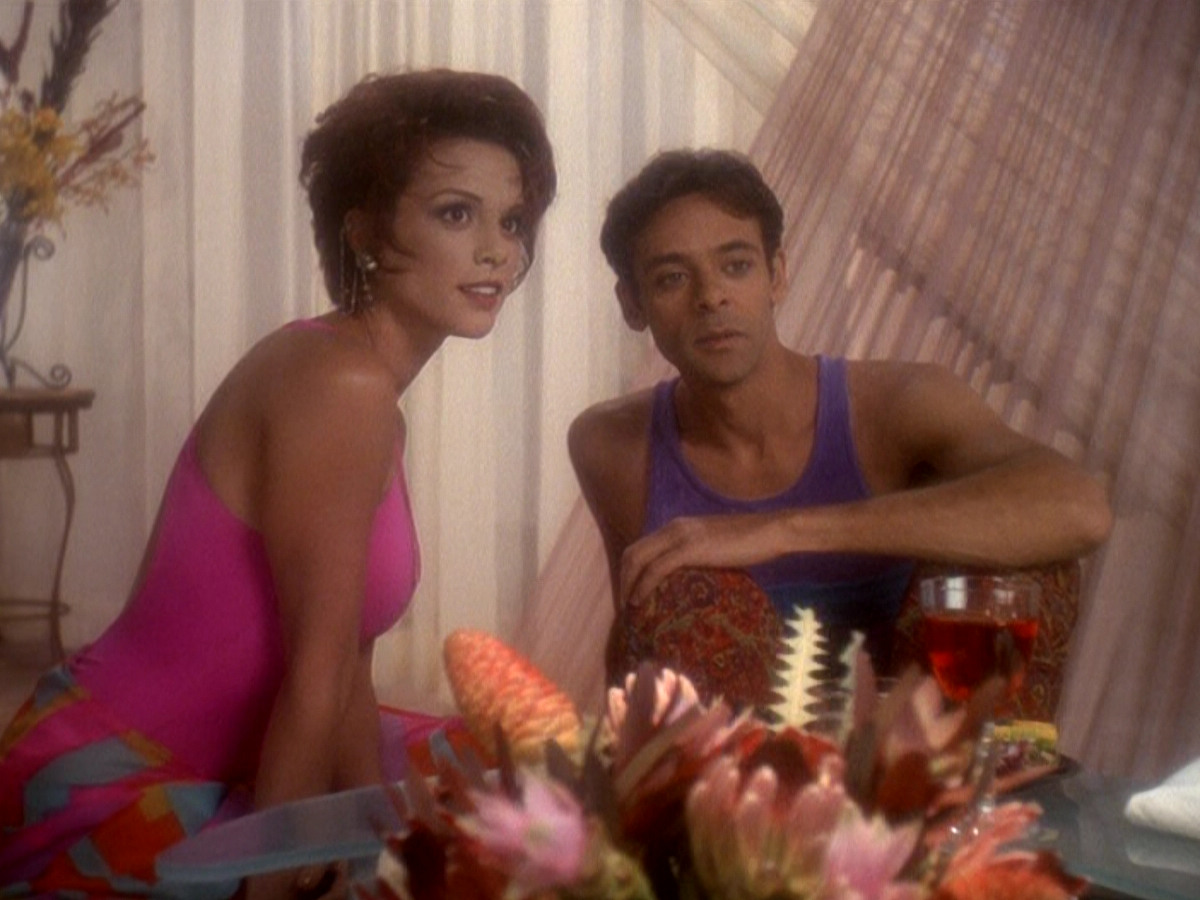 extant_StarTrek_DS9_5x07-LetHeWhoIsWithoutSin_01743.jpg