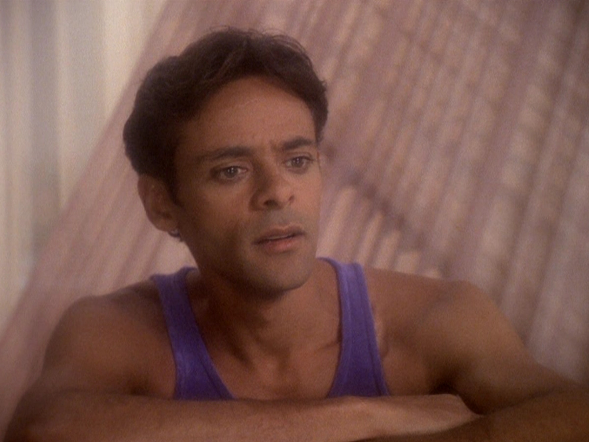 extant_StarTrek_DS9_5x07-LetHeWhoIsWithoutSin_01755.jpg