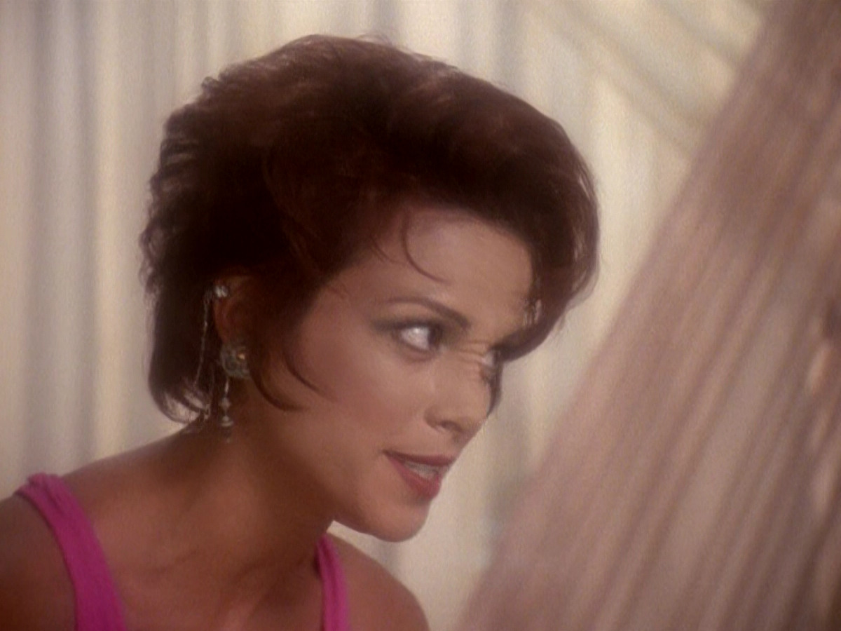 extant_StarTrek_DS9_5x07-LetHeWhoIsWithoutSin_01779.jpg