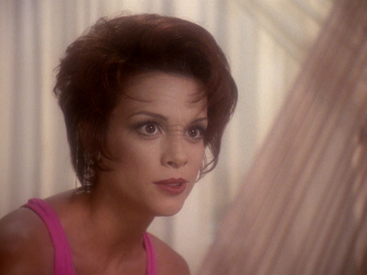 extant_StarTrek_DS9_5x07-LetHeWhoIsWithoutSin_01782.jpg