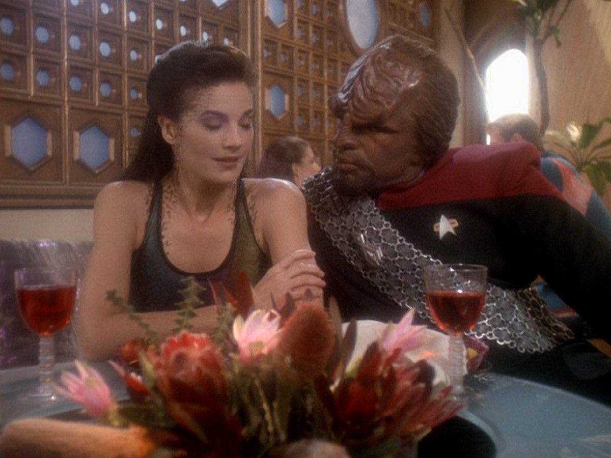 extant_StarTrek_DS9_5x07-LetHeWhoIsWithoutSin_01821.jpg