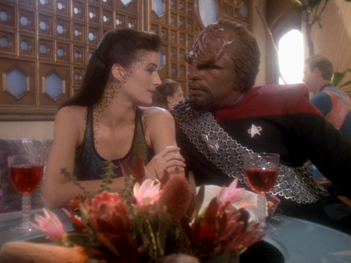 extant_StarTrek_DS9_5x07-LetHeWhoIsWithoutSin_01829.jpg