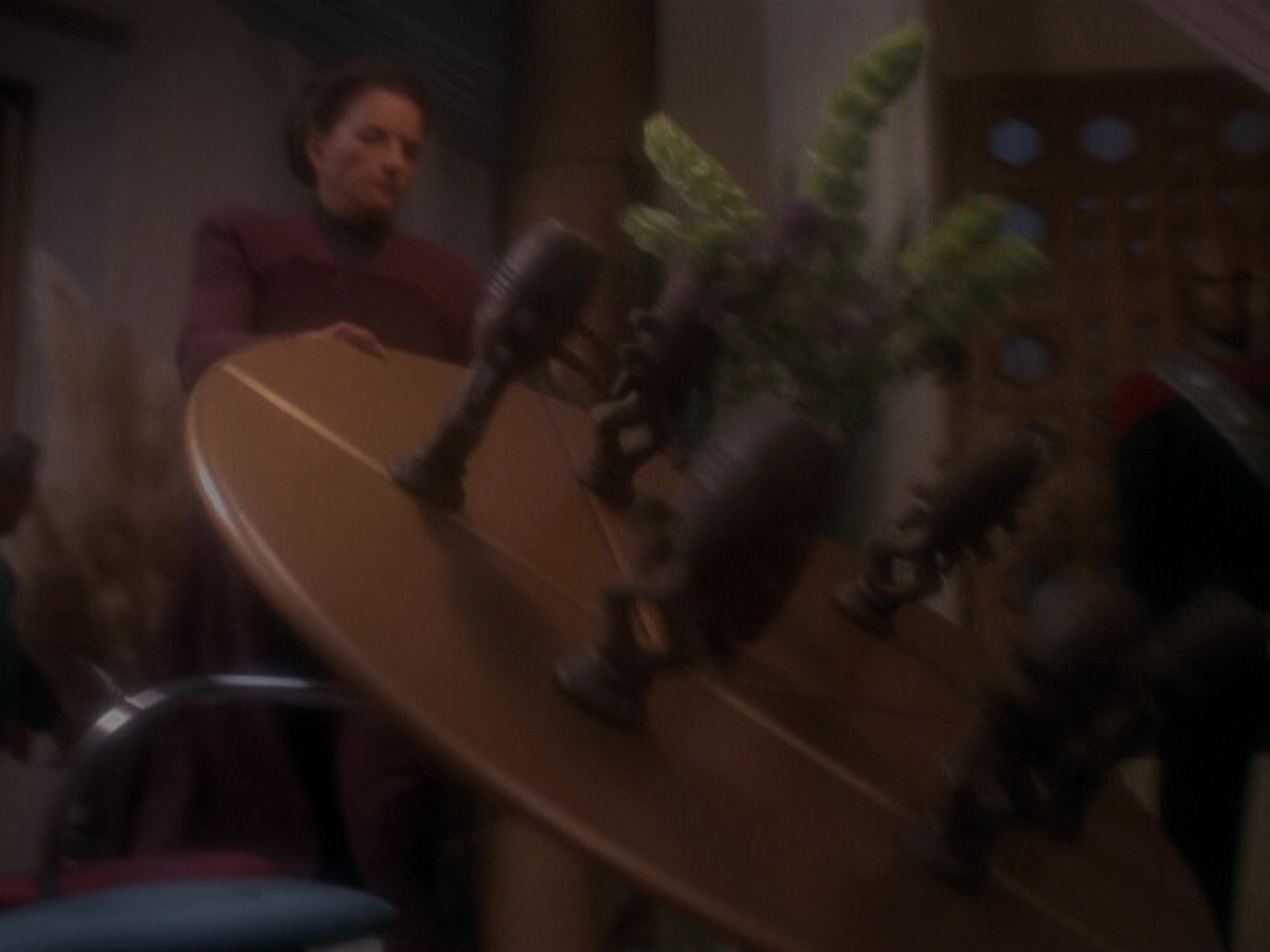 extant_StarTrek_DS9_5x07-LetHeWhoIsWithoutSin_01857.jpg