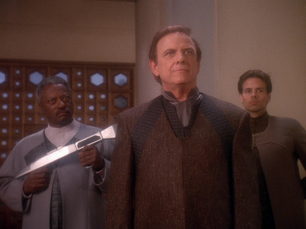 extant_StarTrek_DS9_5x07-LetHeWhoIsWithoutSin_01887.jpg