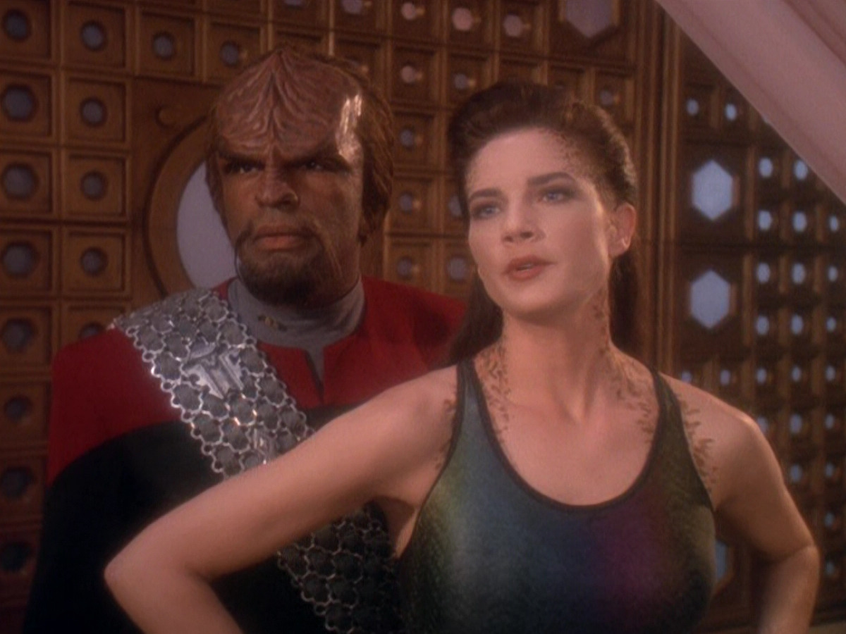 extant_StarTrek_DS9_5x07-LetHeWhoIsWithoutSin_01892.jpg