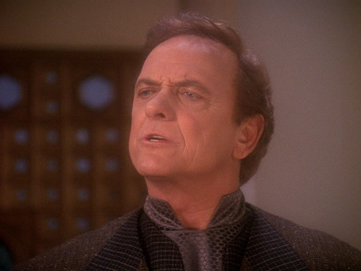 extant_StarTrek_DS9_5x07-LetHeWhoIsWithoutSin_01938.jpg