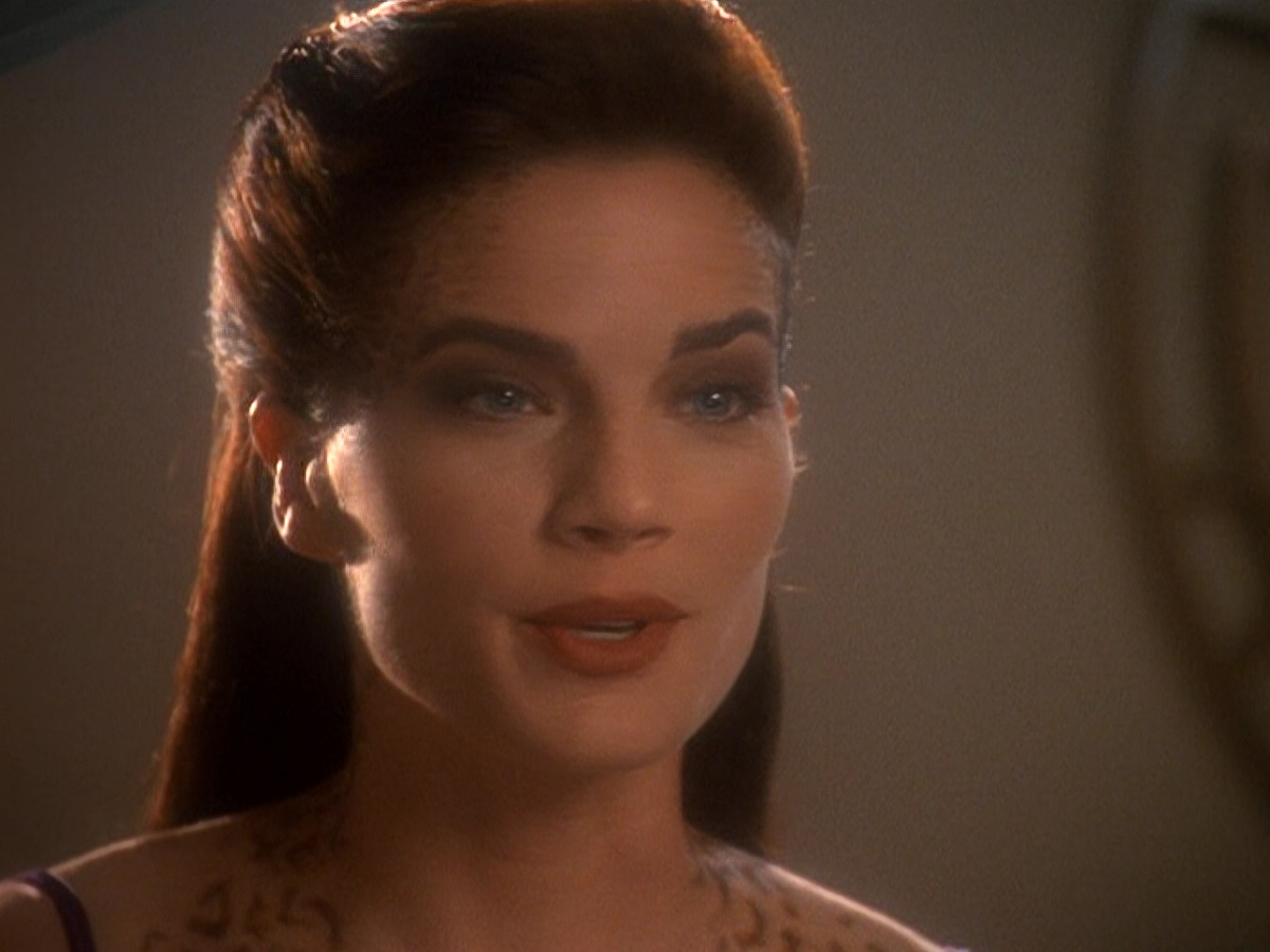 extant_StarTrek_DS9_5x07-LetHeWhoIsWithoutSin_02113.jpg