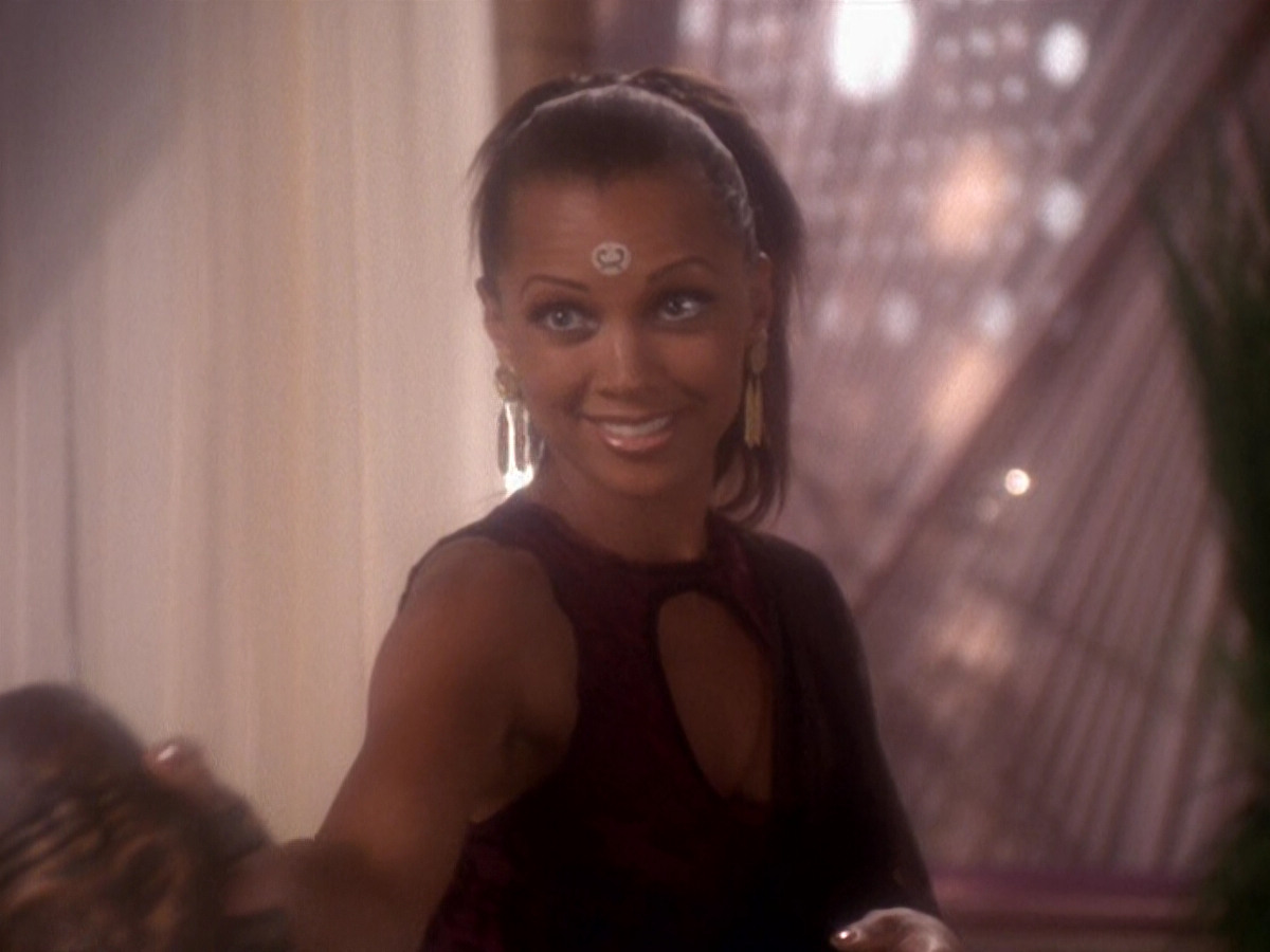extant_StarTrek_DS9_5x07-LetHeWhoIsWithoutSin_02175.jpg