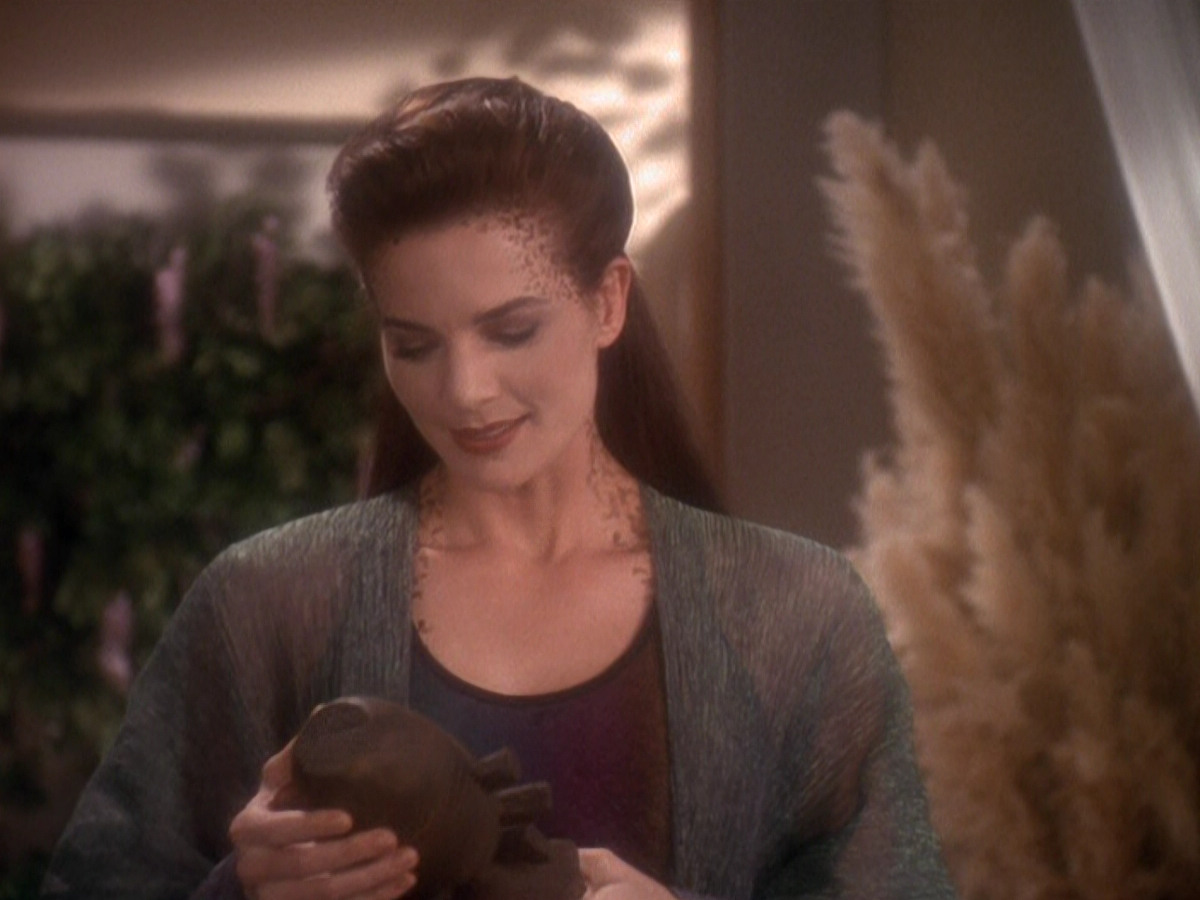 extant_StarTrek_DS9_5x07-LetHeWhoIsWithoutSin_02191.jpg