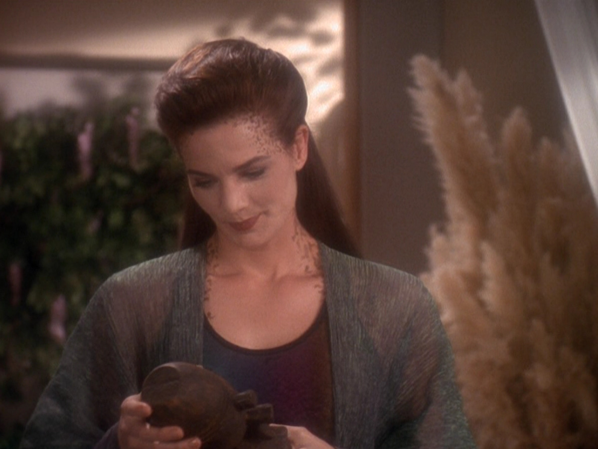 extant_StarTrek_DS9_5x07-LetHeWhoIsWithoutSin_02192.jpg